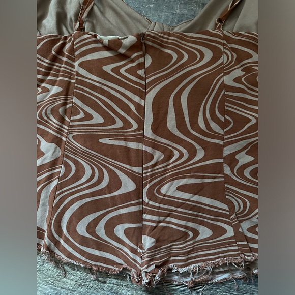 La Hearts Patterned Tank Top - Picture 5 of 6